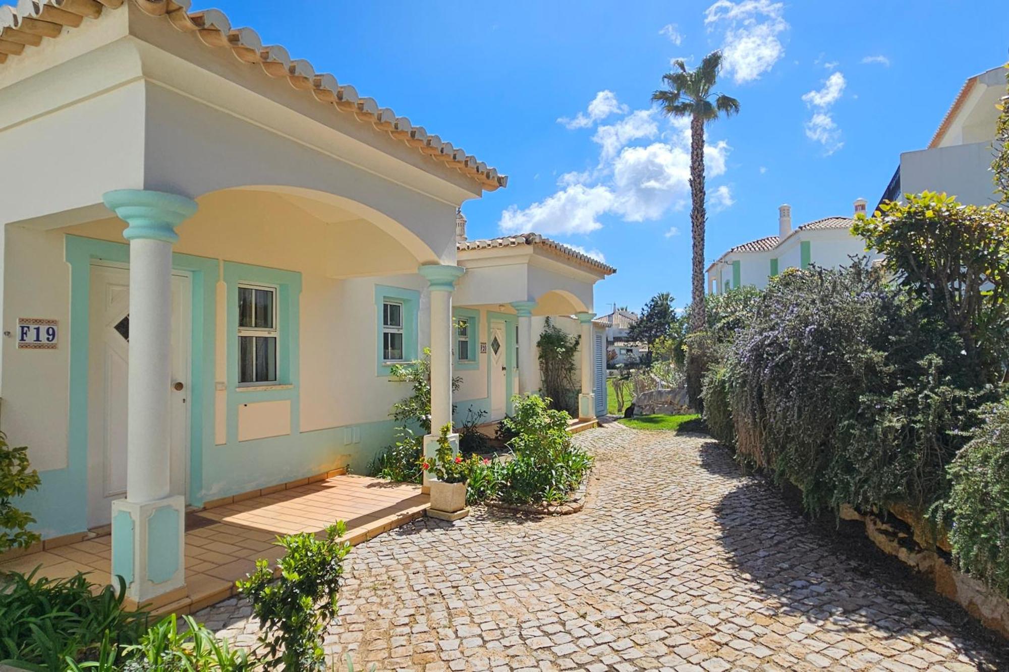 בודנס Quinta Da Floresta - Santo Antonio Villas, Golf & Spa מראה חיצוני תמונה